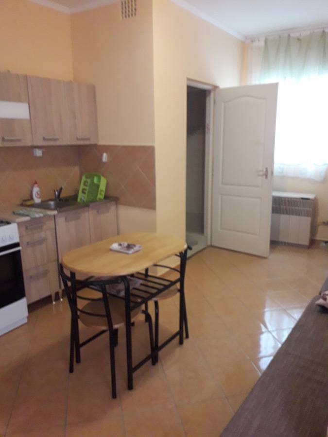 Ganze Wohnung, Studio-apartment für 2-4 Personen in Balatonlelle, Plattensee Südufer
