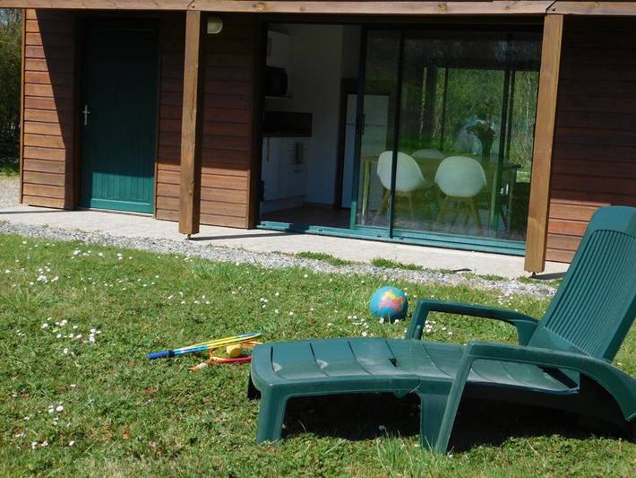 Station pour 5 personnes, avec Terrasse ainsi que Jardin et Vue à Bouère