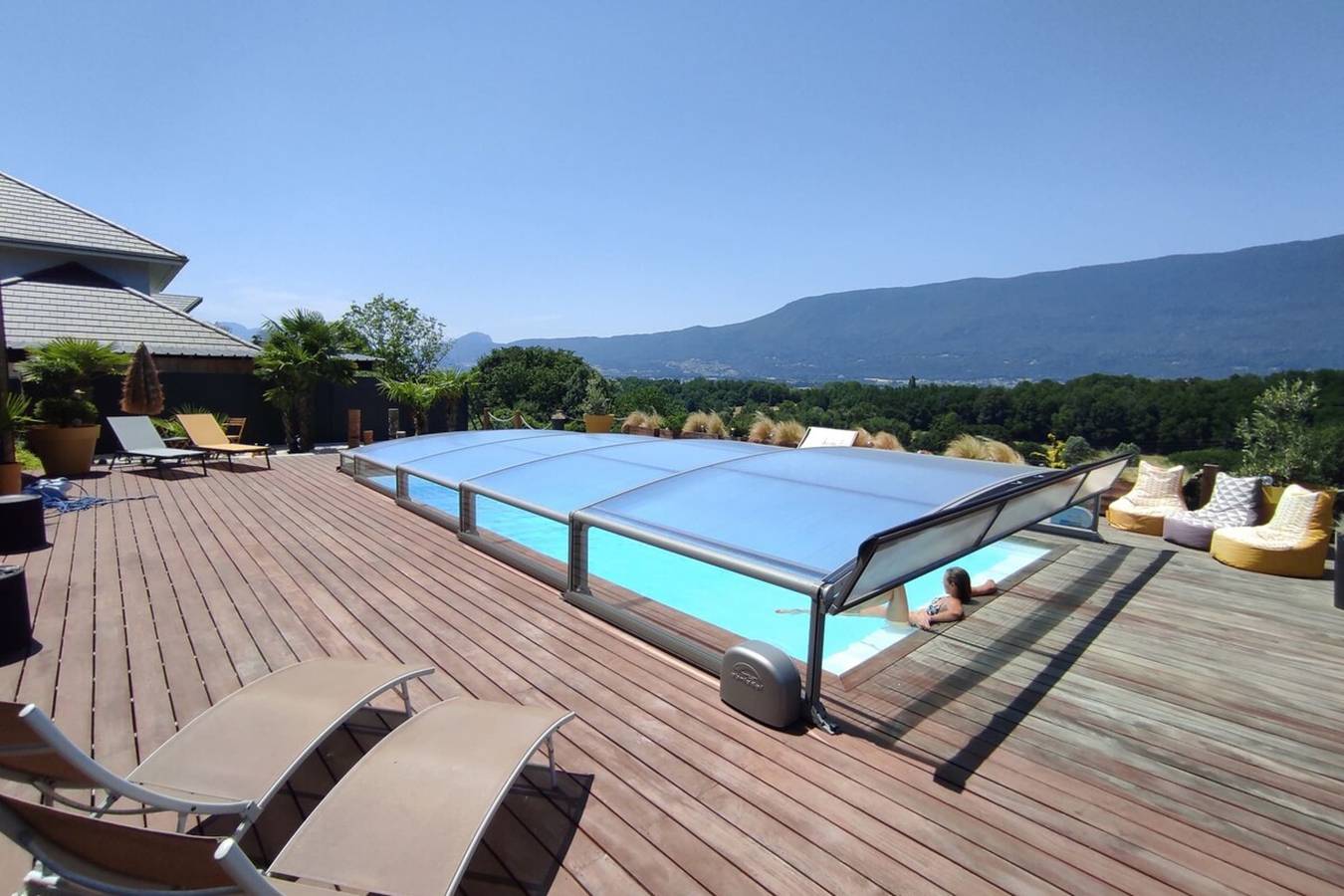 Superbe villa piscine chauffée spa sauna clim in Viviers-du-Lac, Région de Chambéry