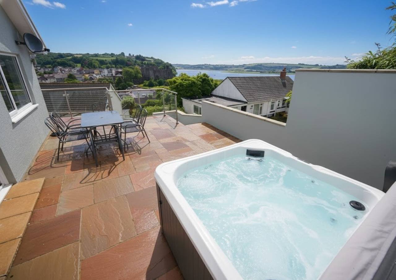 Lloret in Laugharne, Carmarthenshire