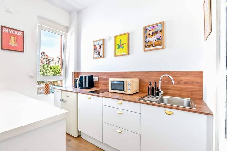 Appartement entier, Palm Springs – Studio Design & Lumineux à Malo Proche Plage in Plage de Malo-les-Bains, Dunkerque