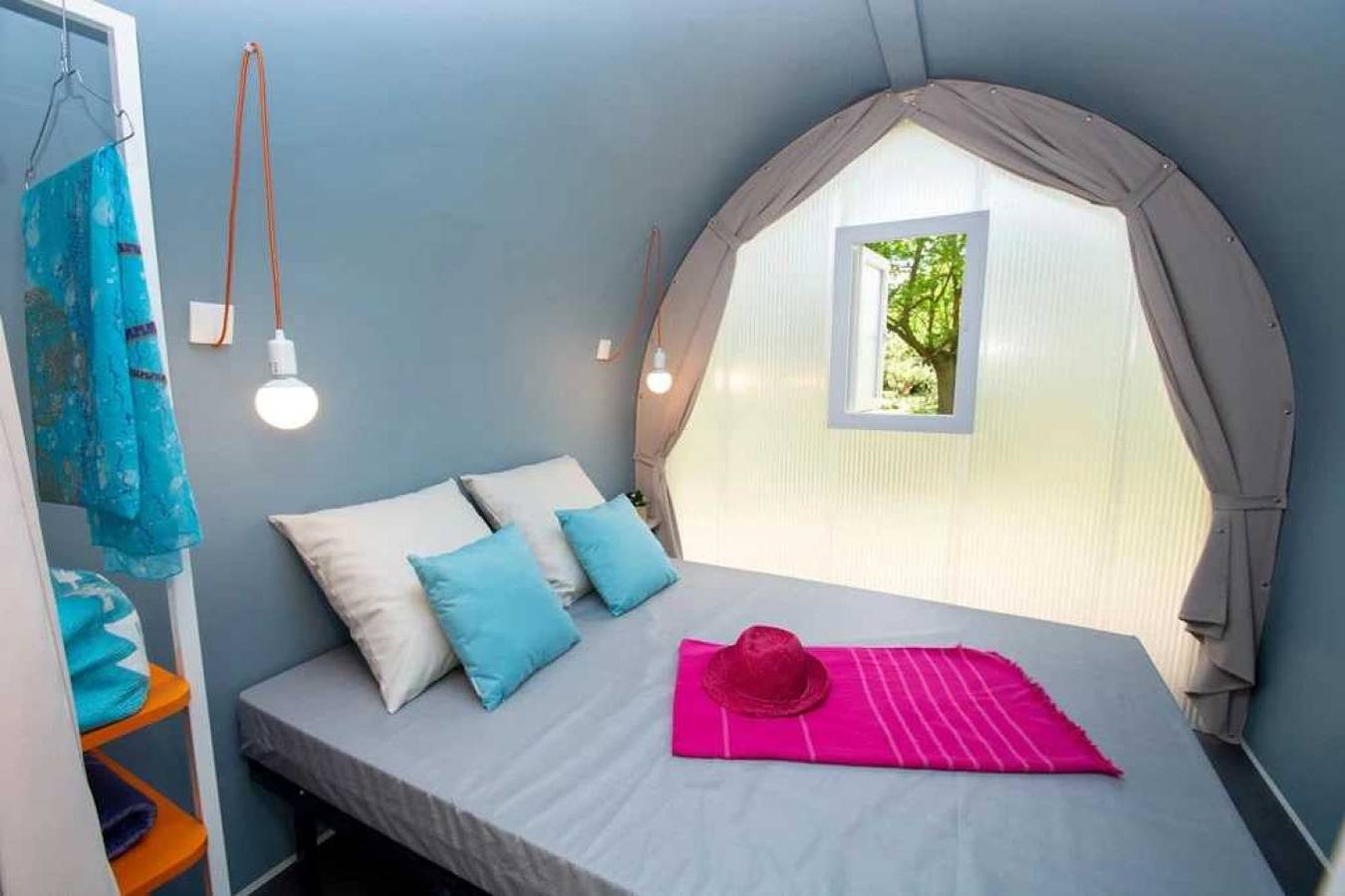 Camping 3 étoiles - Piscine  - eeee0a in Roquebrune-sur-Argens, Draguignan Region