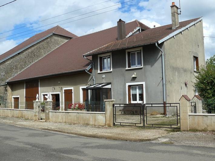Gîte pour 6 personnes, avec Terrasse ainsi que Jardin et Vue à Le Fied