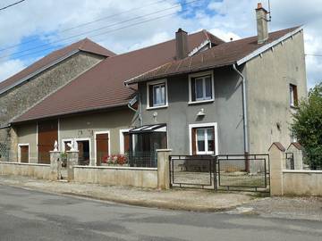 Gîte pour 6 personnes, avec terrasse et jardin à Le Fied