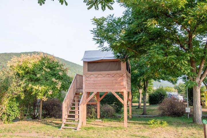 Location de vacances pour 5 personnes, avec Terrasse ainsi que Jardin et Piscine à Belfort - 4
