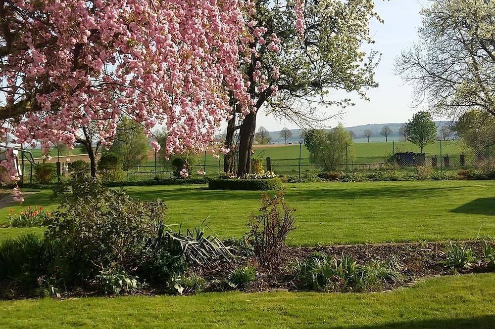 Apartamento inteiro, Fewo Wolf - apartment/apartment, bathroom, Wc, 1 bedroom in Einbeck, Weser Hills