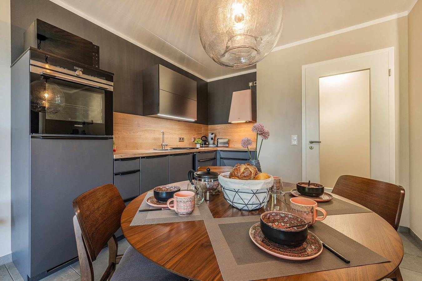 Ganze Wohnung, Ruhige Ferienwohnung am Stettiner Haff mit Balkon & Sauna, nah an See & Meer in Zirchow, Usedom