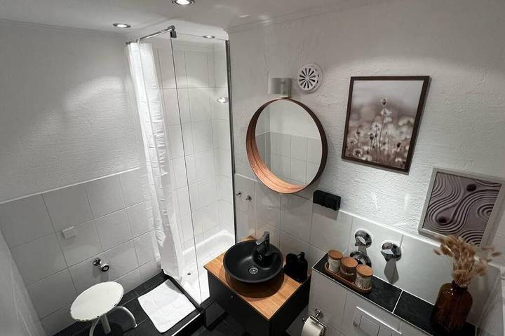 Ferienwohnung für 2 Personen, mit Balkon und Terrasse sowie Ausblick in Moers - 4