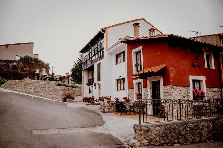 Apartamento para 3 personas, con Balcón además de Terraza y Jardín en Poo de Llanes