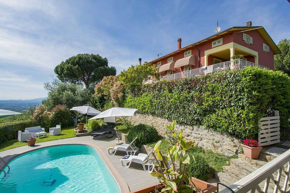 Appartamento intero, Bellissimo appartamento per 10 ospiti con Wifi, piscina privata, Tv, patio e animali ammessi in Larciano, Provincia di Pistoia