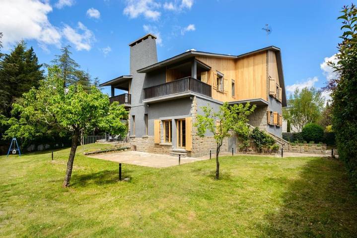 Chalet para 15 personas, con terraza además de vistas y piscina en La Jacetania - 2