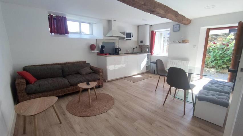Location de vacances pour 2 personnes, avec terrasse et jardin à Grand-Fougeray - 2
