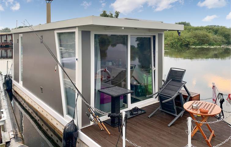 Ferienhaus für 4 Personen, mit Ausblick in Loitz
