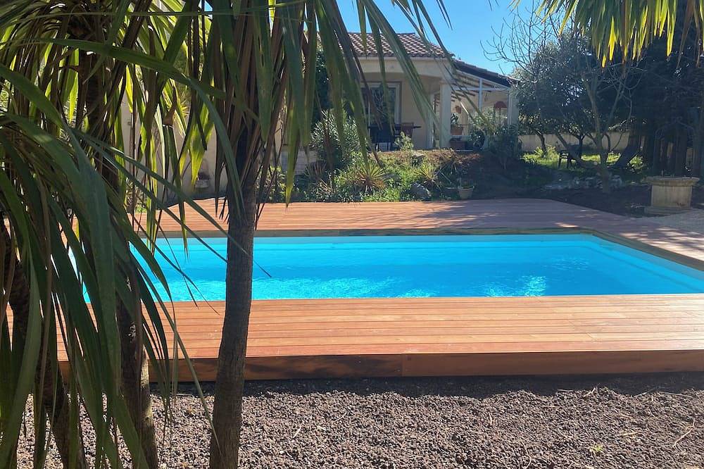 Beautiful, quiet villa, not overlooked, 10 minutes from Nîmes! in Poulx, Region de Nimes