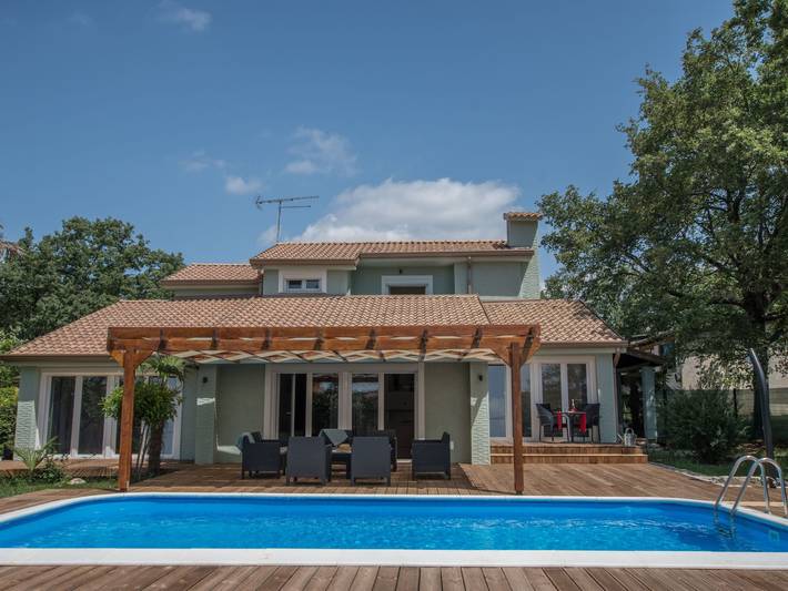 Ferienhaus für 10 Personen, mit Garten und Pool