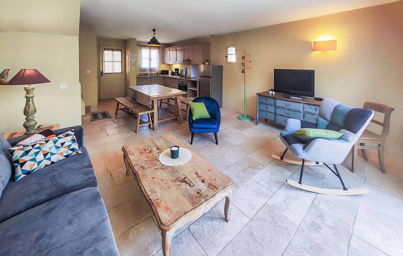 Appartement confortable de 67m2 : Lave-linge, TV, AC, Parking, Cuisine - 2.5km de Tournissan in Saint-Laurent-de-la-Cabrerisse, Région de Narbonne