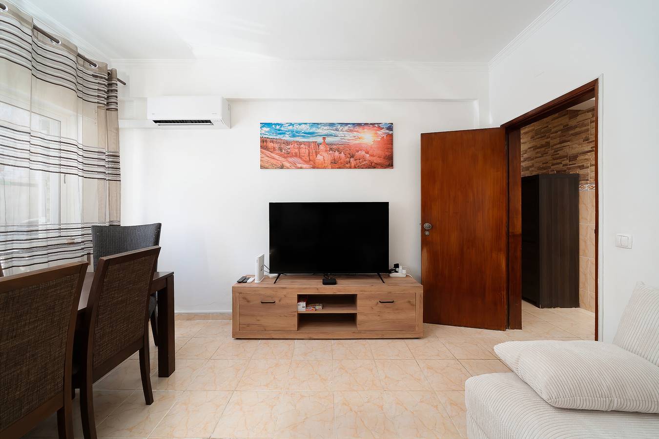 Casa vacanze 'Linda' con terrazza privata, Wi-Fi e aria condizionata in Olhão, Parque Natural da Ria Formosa