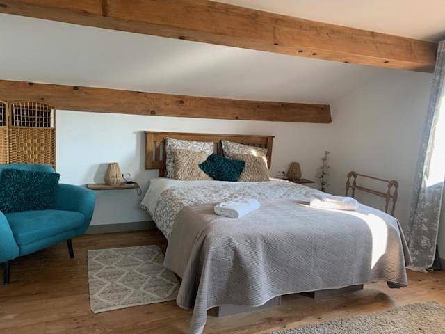 Location de vacances pour 2 personnes, avec vue ainsi que jardin et piscine à Saint-Gaudens - 3