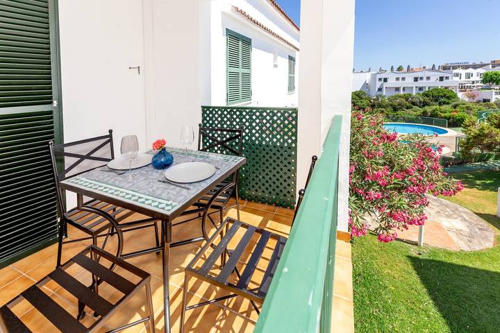 Ganze Wohnung, Ferienwohnung 'Biniforcat 28' mit Gartenblick, Wi-Fi und Klimaanlage in Cala Blanes, Ciutadella