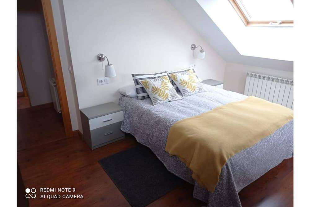 Ganze Wohnung, Penthouse in the center, very bright in Ribadeo, Rías Altas