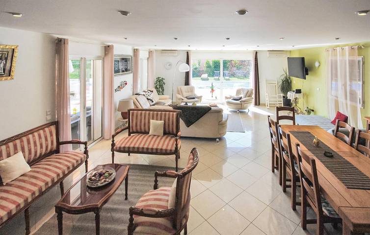 Modernes Apartment mit Pool und Terrasse – 2 km bis zur Küste in Frejus, Mittelmeerküste (Frankreich)