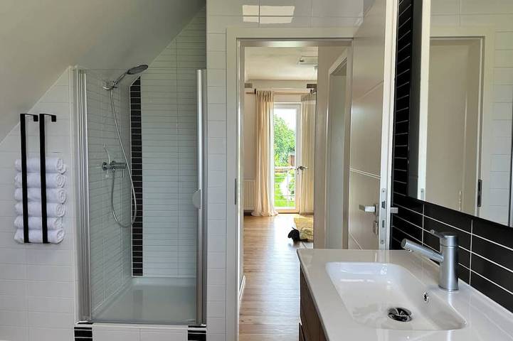 Ferienhaus für 4 Personen, mit Balkon und Garten sowie Sauna in Landau - 3