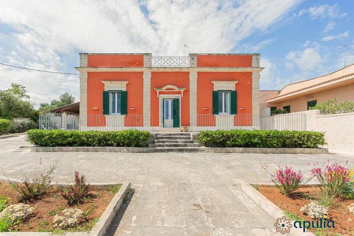 Villa per 6 persone, con Terrazza e Giardino a Mola di Bari