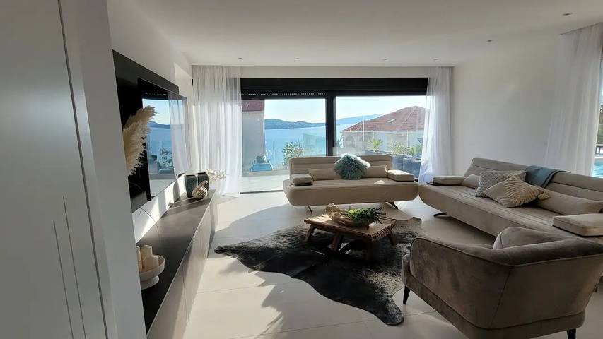 Villa für 11 Personen, mit Pool und Garten in Trogir
