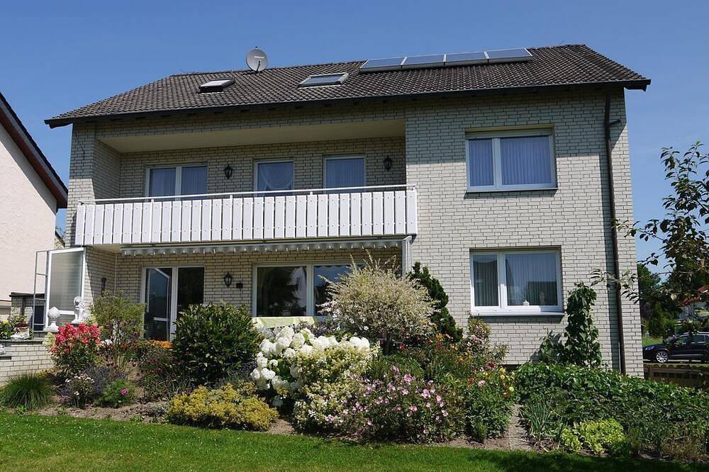 Appartement entier, Double room, bathroom, toilet, balcony - Iburgblick Vacation Rental in Bad Driburg, Arrondissement de Höxter