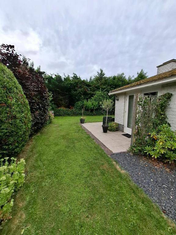 Ferienhaus für 4 Personen, mit Terrasse und Garten sowie Pool in Petten - 2