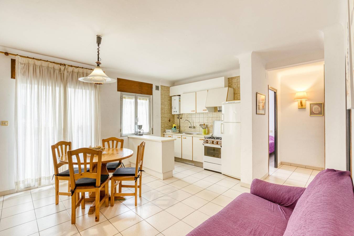 Ganze Wohnung, Ferienwohnung 'Paseo Marítimo 1-2' in Strandnähe mit Balkon und Wlan in Llanca, Oberampurien