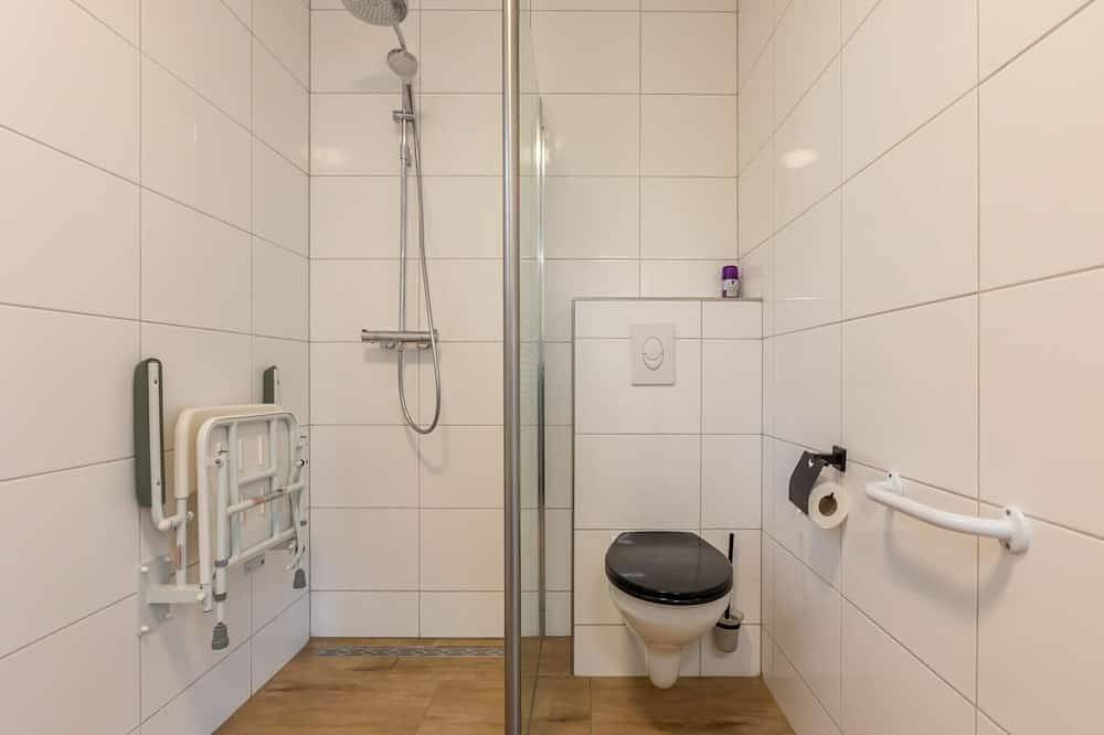 Ganze Wohnung, Haus in Zeeland mit Terrasse für 2 Von Belvilla in Zonnemaire, Zeeuwse Kust
