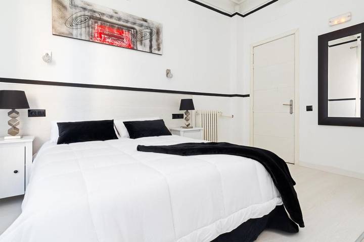 Casa de huéspuedes para 3 personas, con Jacuzzi en Malasaña