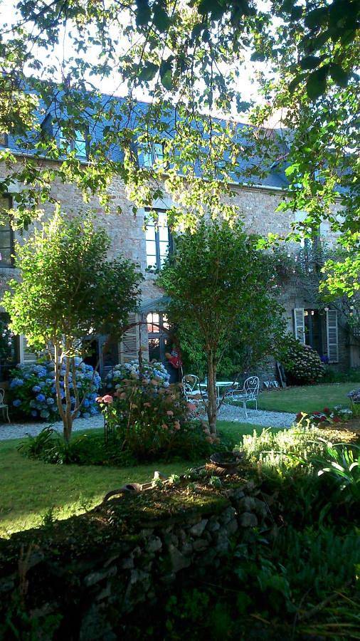 Maison d’hôte pour 4 personnes, avec vue et jardin à Quintin