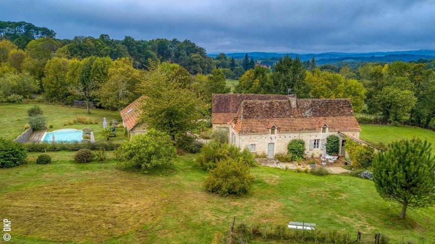 Gîte pour 6 personnes, avec piscine et jardin à Saint-Cirq-Souillaguet