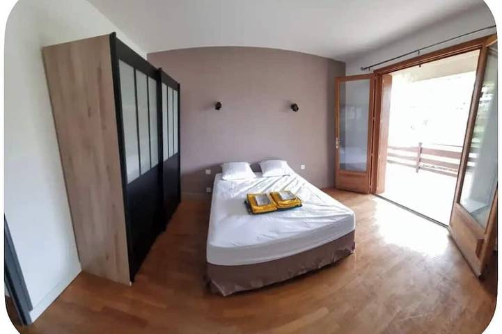 Ganze Wohnung, Cosy apartment with terrace 3 minutes from the lake on foot in Clairvaux-les-Lacs, Französischer Jura