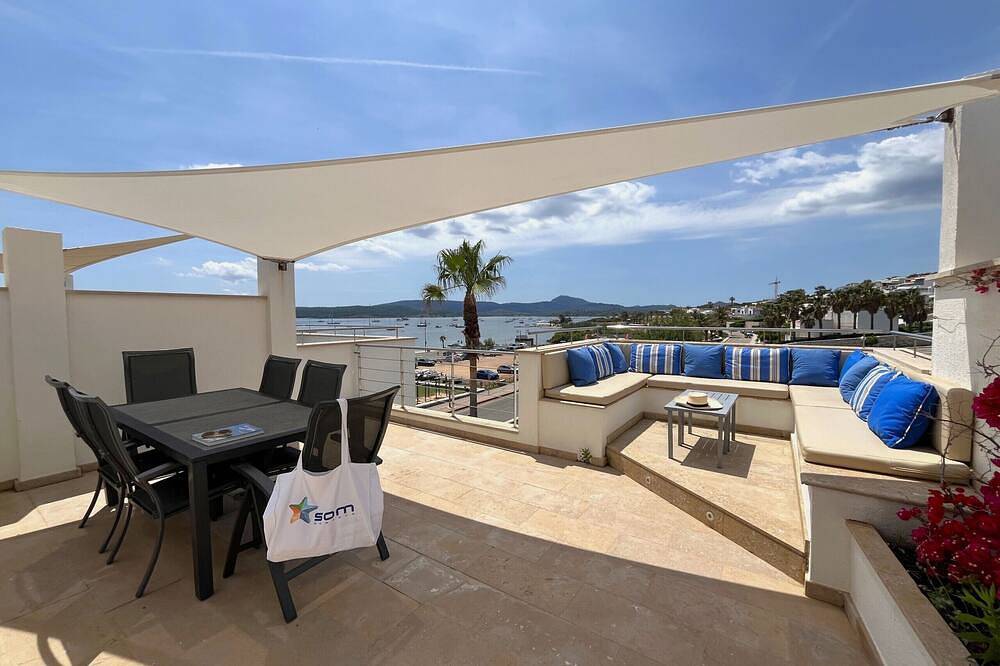Magnificent house with spectacular sea views in Fornells, Es Mercadal