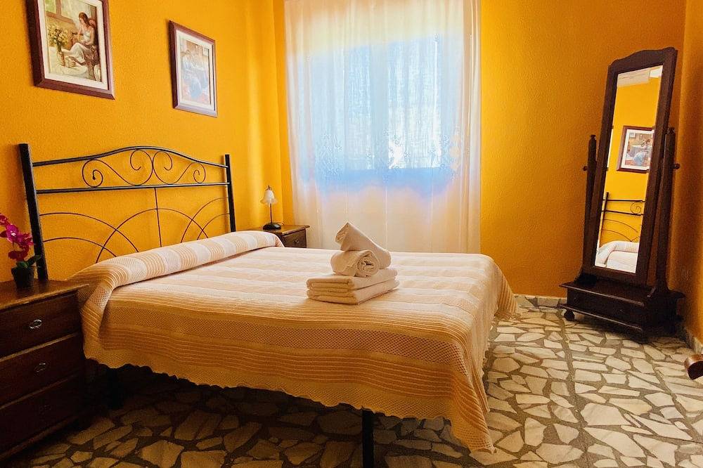 La Higuera, in Valdelaguna, for 10/15 people with Swimming Pool in Valdelaguna, La Alcarria