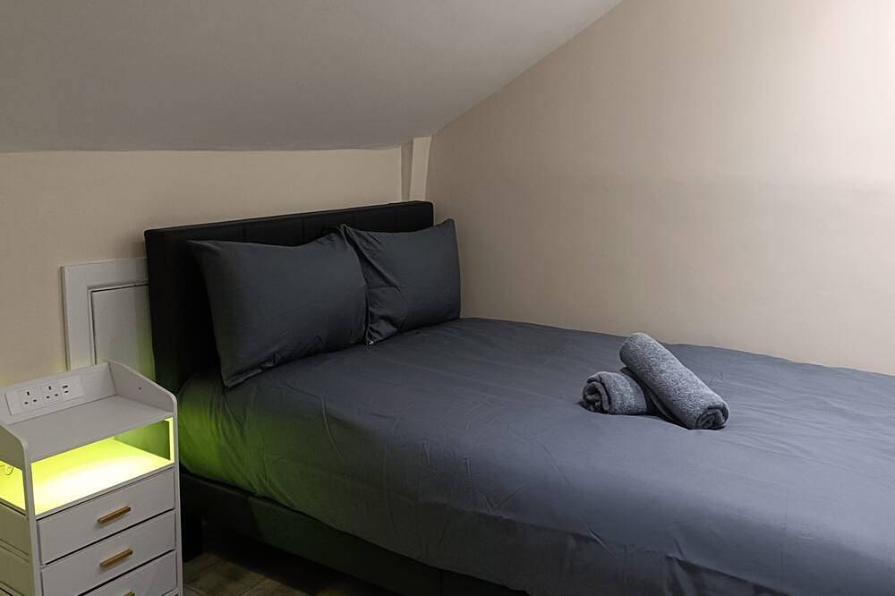 Geheel appartement, Triplex Hot Tub House with Private Garden in Cardiff, Cardiff en omgeving