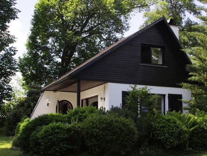 Ferienhaus für 6 Personen, mit Balkon und Terrasse sowie Garten