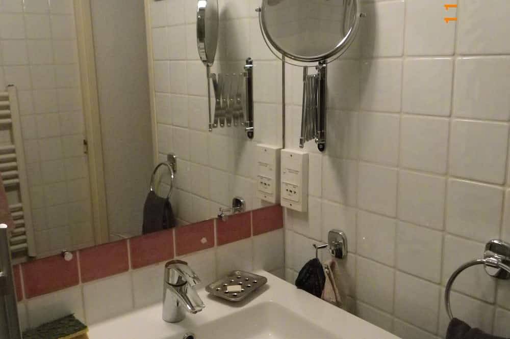 Entire apartment, Facing the sea, lovely apartment with all comforts and plenty of light in Saintes-Maries-de-la-Mer, Arles region