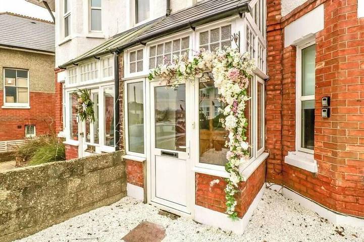 Holiday home for 7 people, with balcony in Bournemouth