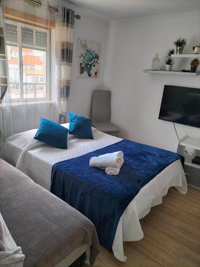 Double Room with Private Bathroom in Praia da Nazaré, Nazaré
