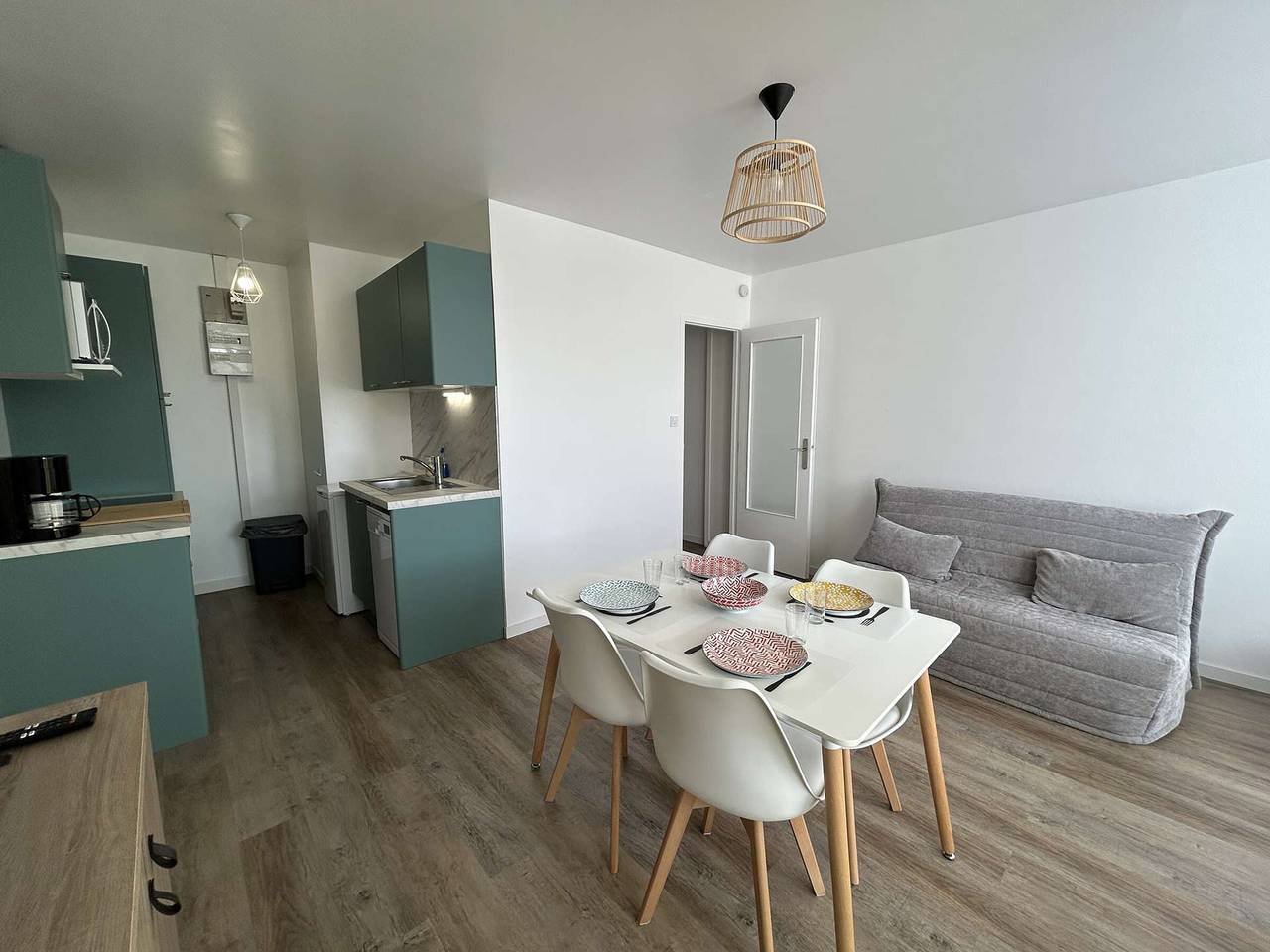 Entire apartment, Beachside 2-Room Apartment with Private Garage in Saint-Hilaire-de-Riez in Saint-Hilaire-de-Riez, Vendée
