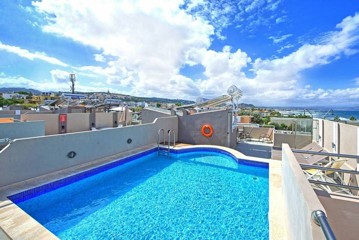 Villa voor 8 personen met whirlpool in Agia Marina, Chania en omgeving