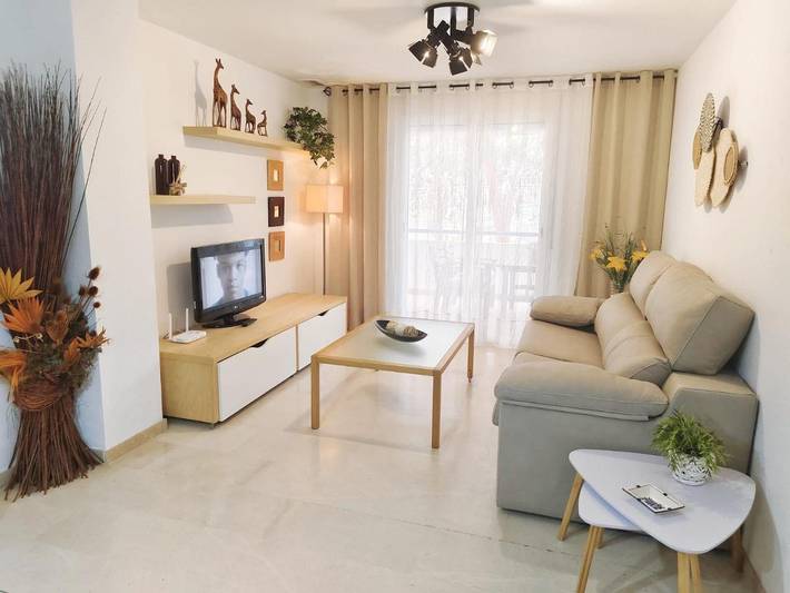 Ferienwohnung für 6 Personen, mit Terrasse und Pool sowie Ausblick