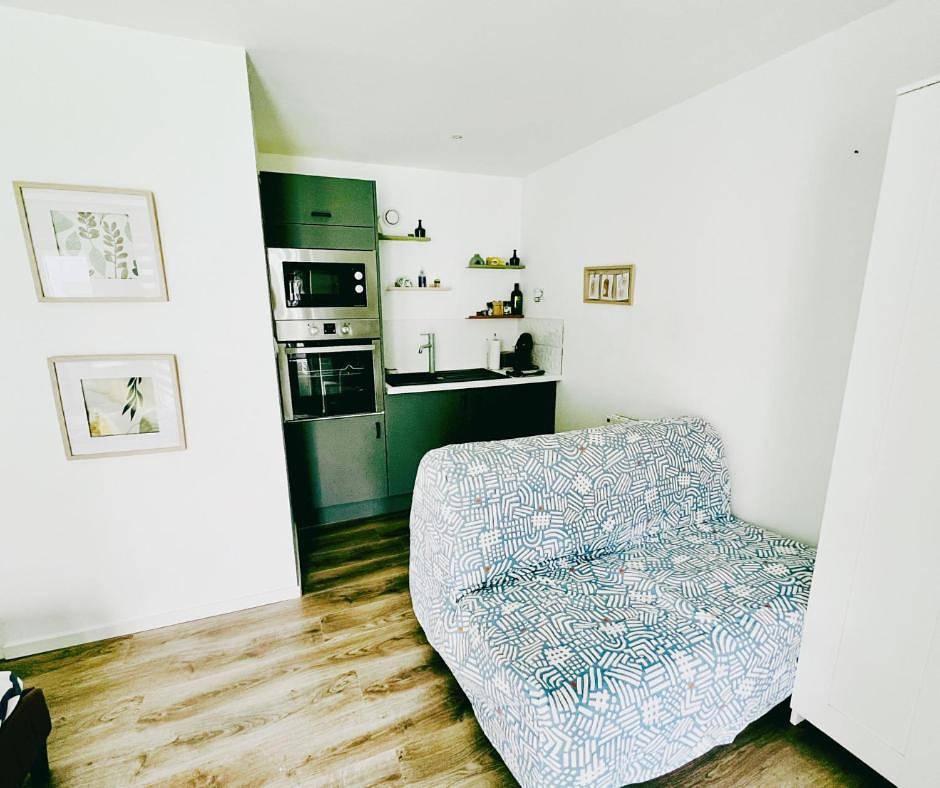 One-Bedroom House in Amblainville, Oise