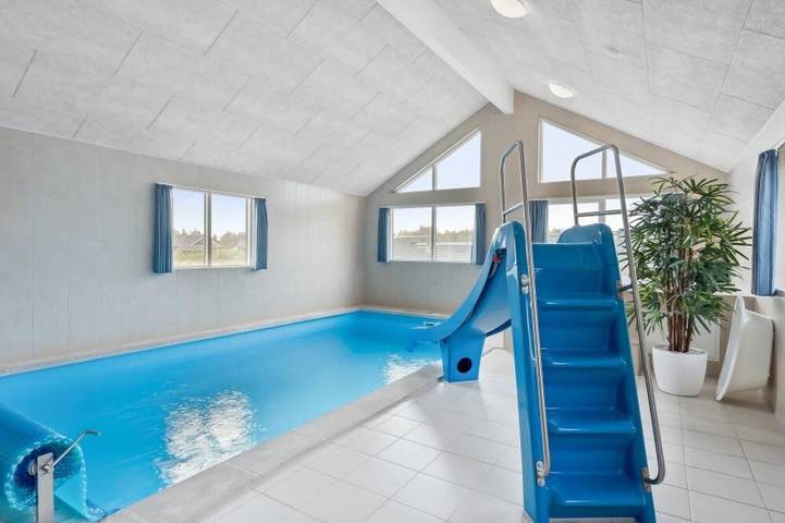 Ferienhaus für 20 Personen, mit Garten und Sauna