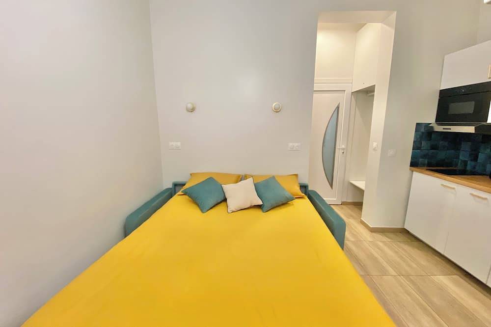 Ganze Wohnung, 5 min to Beach – 15 min to Monaco Grand Prix- Cozy Studio with Mezzanine in Cap-d'Ail, Nizza und Umgebung