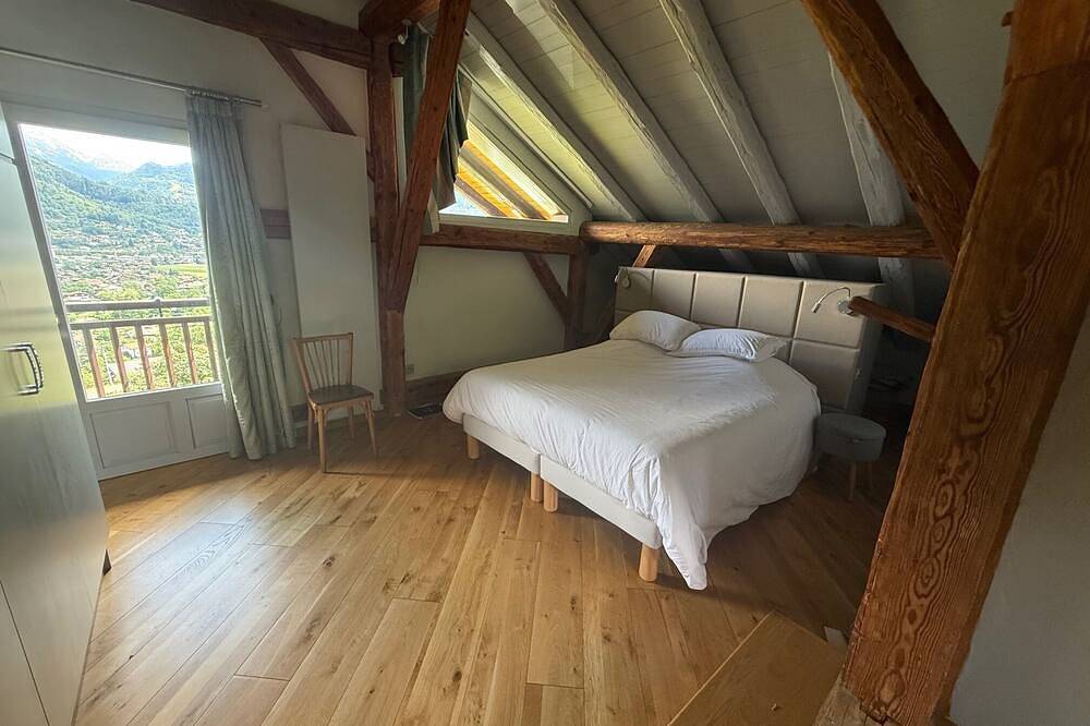 Chalet Mont Joly, mountain views, 20 minutes from Chamonix-Mont-Blanc in Passy, Pays du Mont-Blanc